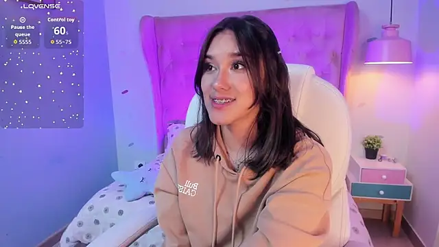 Snapshot of _Sophie__miller chatting on September 27, 2025, 9:43 pm Sophie miller online show from September 27, 2025, 9:43 pm