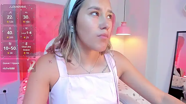  Sophie  miller online show from March 8, 2026, 8:01 pm