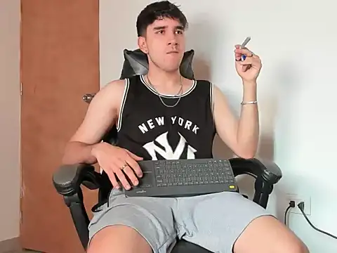 Snapshot of leo030809 chatting on February 23, 2026, 5:13 pm leo030809 online show from February 23, 2026, 5:13 pm