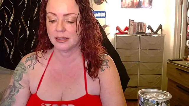 Nikkimastersgirl1091 online show from December 5, 2025, 6:06 pm