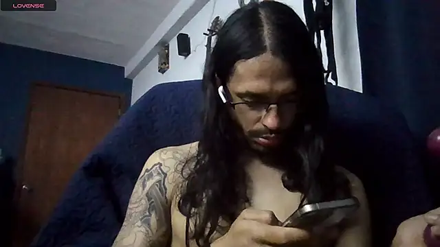 Snapshot of Donstark6669 chatting on February 7, 2025, 11:01 am Donstark6669 online show from February 7, 2025, 11:01 am