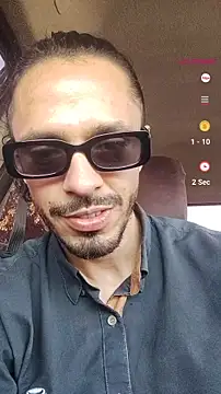 Snapshot of Donstark6669 chatting on January 26, 2025, 11:29 pm Donstark6669 online show from January 26, 2025, 11:29 pm