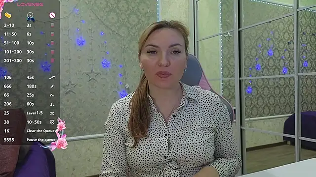 Snapshot of -DIVORA- chatting on February 24, 2025, 7:52 pm -DIVORA- online show from February 24, 2025, 7:52 pm