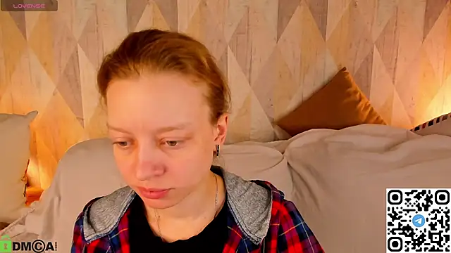 Michelle Blond online show from May 28, 2026, 1:02 am
