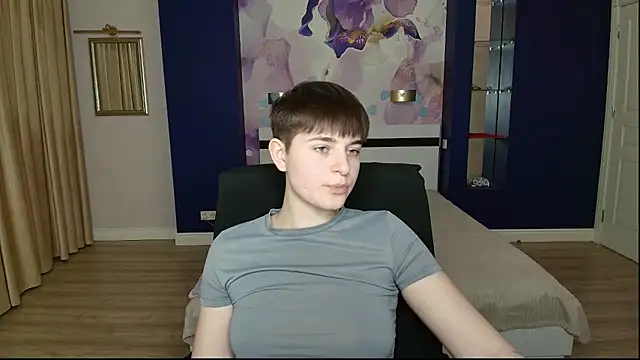 EmiliaYours online show from January 11, 2026, 3:08 pm