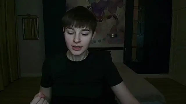 EmiliaYours online show from January 18, 2026, 3:26 pm