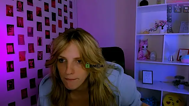 Snapshot of luna_berryy chatting on July 14, 2026, 2:05 am luna berryy online show from July 14, 2026, 2:05 am