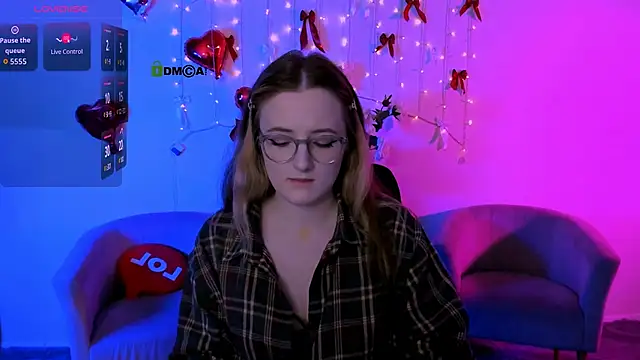 Snapshot of luna_berryy chatting on May 30, 2026, 7:30 pm luna berryy online show from May 30, 2026, 7:30 pm