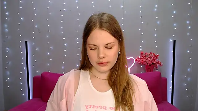 holy kitty online show from March 6, 2025, 6:19 am