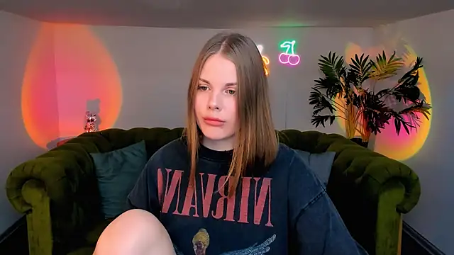 holy kitty online show from September 19, 2025, 9:13 am