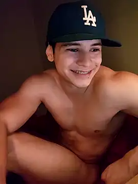 young hot fit online show from January 2, 2025, 8:39 am