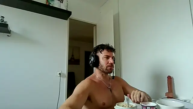 alpha-hunk online show from March 9, 2026, 10:08 am