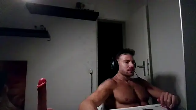 alpha-hunk online show from May 22, 2026, 9:35 pm