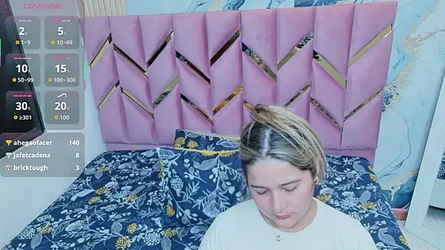 collegepawglovedaddy online show from November 30, 2025, 7:36 pm