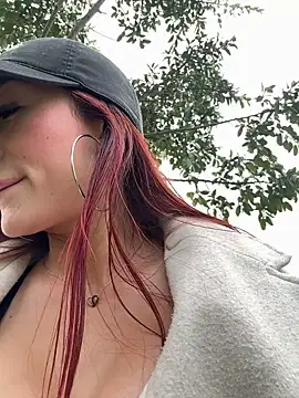 ariiel  online show from December 17, 2025, 4:12 pm