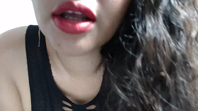 RominaKleiin online show from September 11, 2025, 11:16 pm