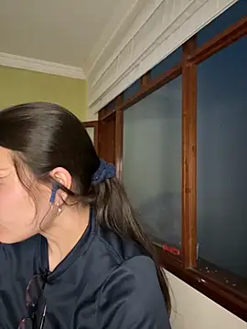 aurora divine online show from October 1, 2025, 10:57 pm