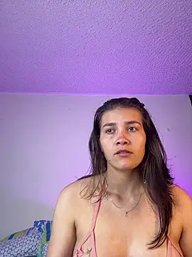 aurora divine online show from March 30, 2026, 7:04 pm