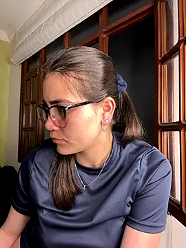 aurora divine online show from October 10, 2025, 12:00 am