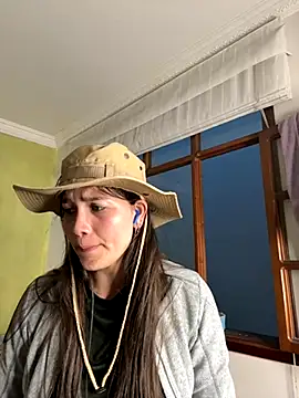 aurora divine online show from September 26, 2025, 10:49 pm