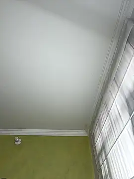 aurora divine online show from November 22, 2025, 1:10 pm