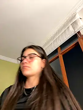 aurora divine online show from October 29, 2025, 10:52 pm