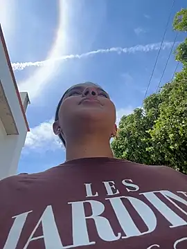 Snapshot of vivicolibri chatting on October 26, 2025, 5:24 pm vivicolibri online show from October 26, 2025, 5:24 pm