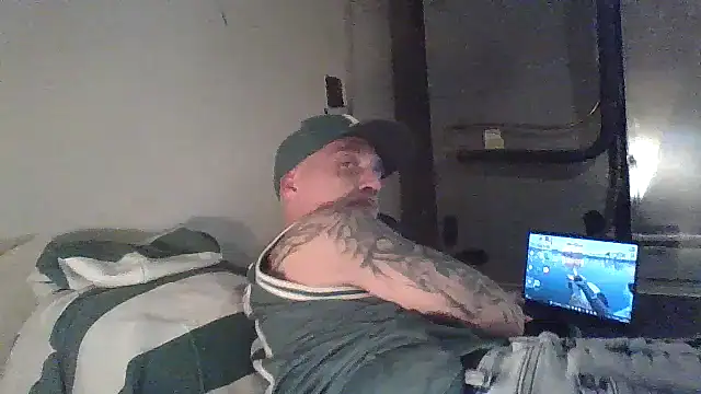 Snapshot of CandiedPompano chatting on October 22, 2025, 1:27 am CandiedPompano online show from October 22, 2025, 1:27 am