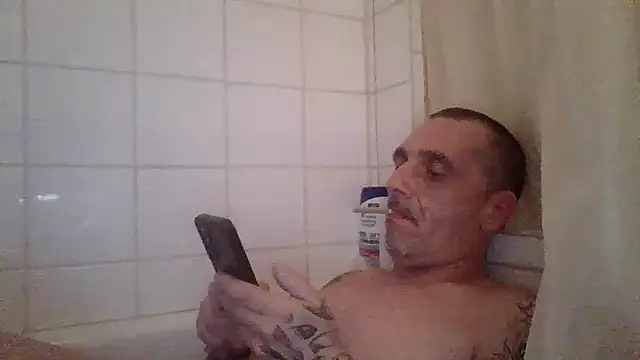 Snapshot of CandiedPompano chatting on December 21, 2025, 12:57 am CandiedPompano online show from December 21, 2025, 12:57 am