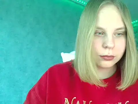 Thalia  Star online show from March 3, 2025, 10:17 am