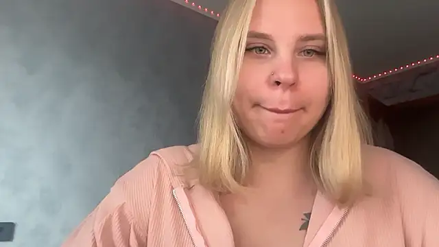 Thalia  Star online show from October 30, 2025, 8:34 am