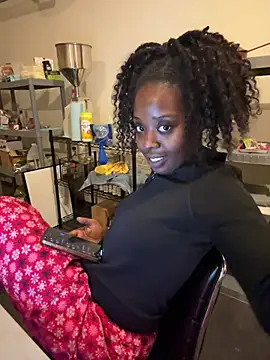 choclatepeaach online show from January 13, 2026, 2:26 am