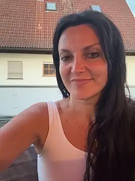 -OLYA- online show from May 26, 2026, 7:23 pm