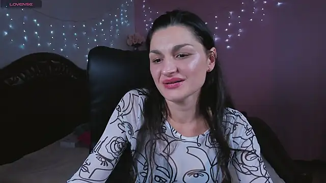 Monica Smash online show from December 8, 2024, 1:08 am