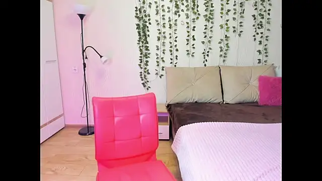 Snapshot of Miss_Elsa_ chatting on October 6, 2025, 12:28 pm Miss Elsa online show from October 6, 2025, 12:28 pm