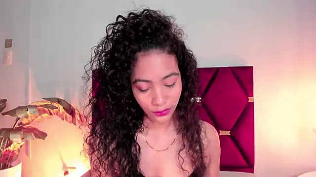 AntonellaHall  online show from November 8, 2025, 12:31 pm