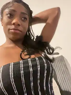 Snapshot of MelaniMelanin chatting on July 23, 2026, 10:23 am MelaniMelanin online show from July 23, 2026, 10:23 am