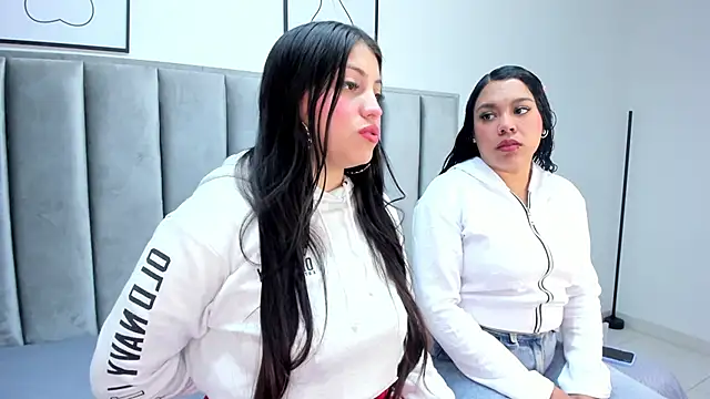 Laiia Page online show from October 22, 2025, 12:59 pm