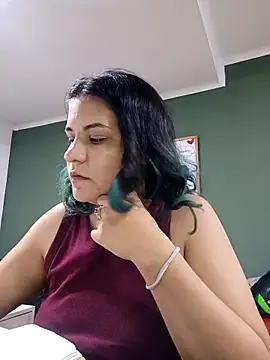 Snapshot of gigiqueen_18 chatting on March 19, 2026, 2:39 pm gigiqueen 18 online show from March 19, 2026, 2:39 pm