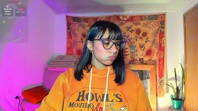 Snapshot of Demeter__ chatting on February 5, 2026, 3:35 am Demeter online show from February 5, 2026, 3:35 am