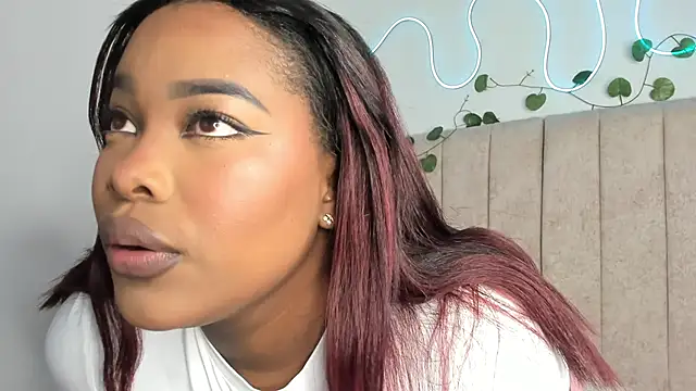 Snapshot of Kaseydelvey chatting on March 18, 2026, 11:05 pm Kaseydelvey online show from March 18, 2026, 11:05 pm