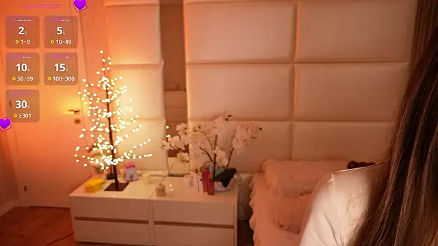 Snapshot of Lilly_Colins chatting on February 27, 2026, 7:24 pm Lilly Colins online show from February 27, 2026, 7:24 pm