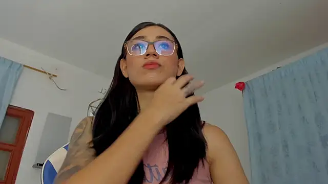 Camila TransGirl online show from November 3, 2025, 6:33 pm