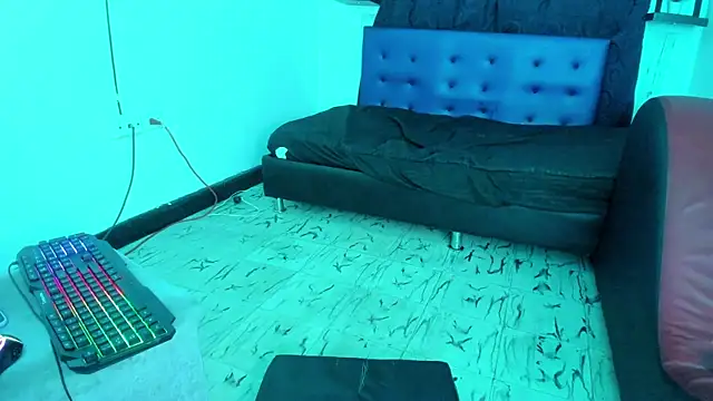 Camila TransGirl online show from March 20, 2025, 4:07 am