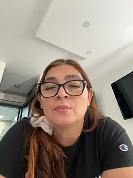 Snapshot of AntonellaAlondra4 chatting on March 13, 2026, 2:22 pm AntonellaAlondra4 online show from March 13, 2026, 2:22 pm