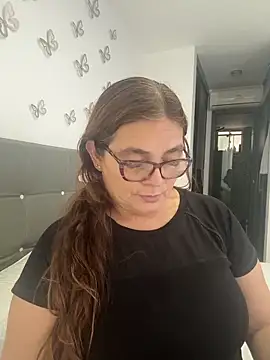 Snapshot of AntonellaAlondra4 chatting on March 9, 2026, 3:04 pm AntonellaAlondra4 online show from March 9, 2026, 3:04 pm