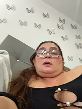 Snapshot of AntonellaAlondra4 chatting on April 10, 2026, 3:41 pm AntonellaAlondra4 online show from April 10, 2026, 3:41 pm