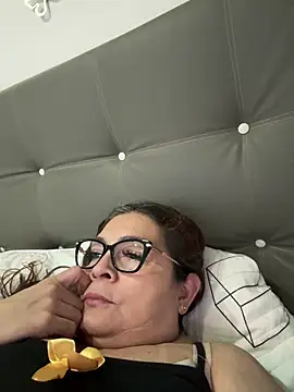 AntonellaAlondra4 online show from May 30, 2026, 12:33 pm