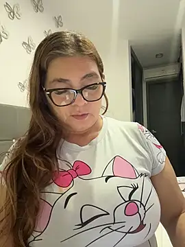 Snapshot of AntonellaAlondra4 chatting on March 16, 2026, 5:44 am AntonellaAlondra4 online show from March 16, 2026, 5:44 am