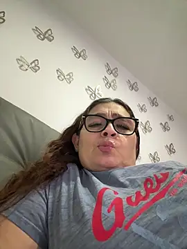 AntonellaAlondra4 online show from May 29, 2026, 11:44 pm